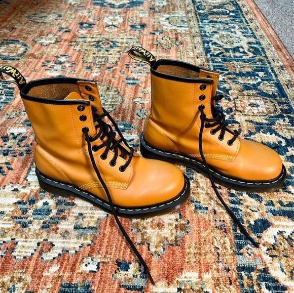 Dr Martens 1460 Leather Pumpkin Orange size 6 Boots - Picture 2 of 7